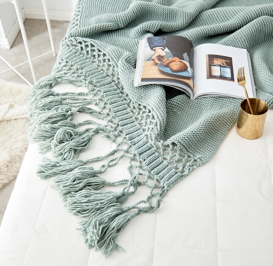 HKM-309843 Handmade Hollow Knitted Blanket with Tassels, 120x180cm, Polyacrylonitrile Material