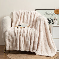 HKM-310675 Thickened Checkered Jacquard Nap Wool Blanket - Available in Milky White and Hulan