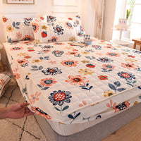 HKM-314131 Waterproof Quilted Bedspread Mattress Cover for 30cm Mattresses