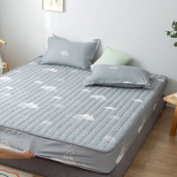 HKM-314131 Waterproof Quilted Bedspread Mattress Cover for 30cm Mattresses