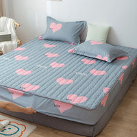 HKM-314131 Waterproof Quilted Bedspread Mattress Cover for 30cm Mattresses