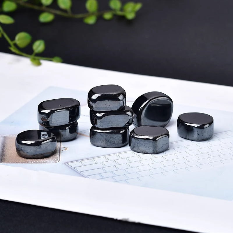 HKM-318099 Natural Hematite Raw Stone Ornaments - Various Sizes (1-4cm) - Modern Black Crystal Decor
