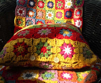 HKM-327699 Hand-Crocheted Plush Flower Bedside Cushion, 40x40 cm Decorative Pillow with Soft Texture