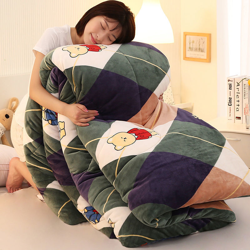 HKM-329107 Double-Sided Fleece Quilt for Dorms - Soft Polyester with Fun Prints