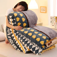 HKM-329107 Double-Sided Fleece Quilt for Dorms - Soft Polyester with Fun Prints