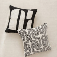 HKM-331219 Modern Black and White Geometric Tufted Embroidered Pillowcase, 50x50 cm