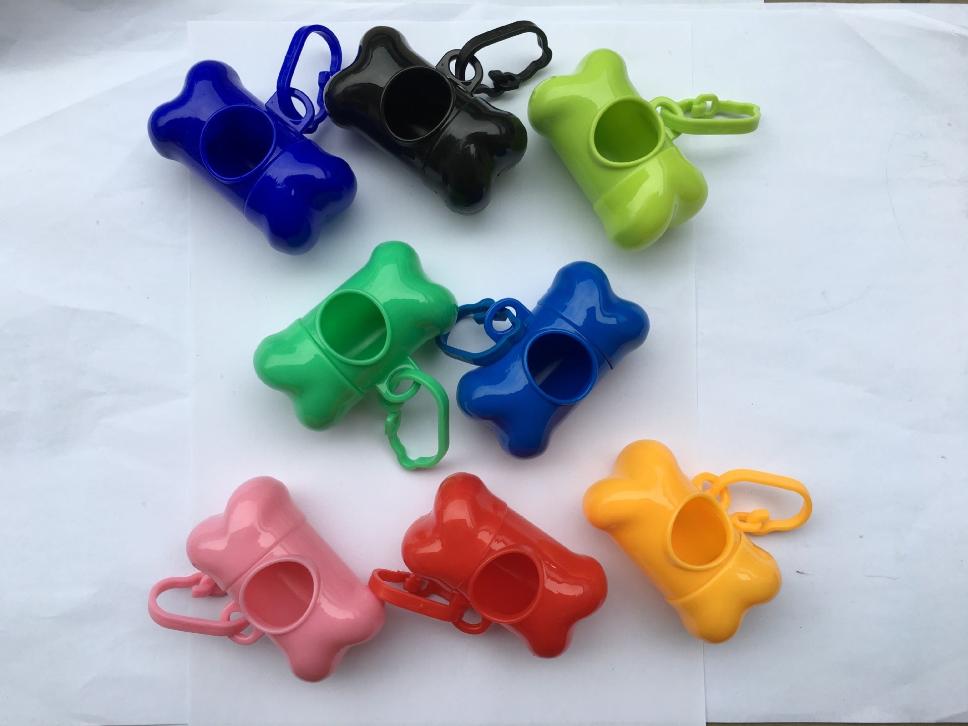 HKM-334675 Bone-Shaped Pet Waste Bag Dispenser - Compact and Convenient, Available in Multiple Colors
