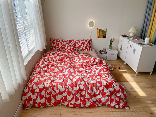HKM-335699 Cotton 4-Piece Bed Sheet Set with Quilt and Pillow Covers for Comfortable Sleeping