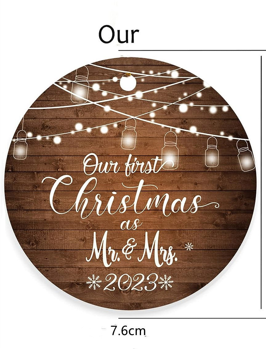 HKM-338451 Christmas Wooden Round Hanging Plaque Decoration - Various Designs for Holiday Parties