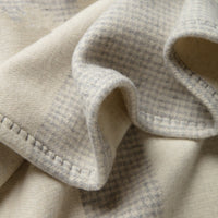 HKM-346067 Elegant White Wool Blanket - Cozy for Sofa, Nap, Office, and Air Conditioning Use (130x180cm)