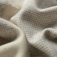 HKM-346067 Elegant White Wool Blanket - Cozy for Sofa, Nap, Office, and Air Conditioning Use (130x180cm)