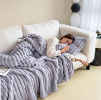 HKM-346515 Double-Sided Thick Bubble Velvet Blanket in Soft Colors for All-Season Comfort