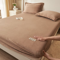 HKM-350035 Solid Color Fleece-Lined Bedspread for 1.5m Bed in Modern Milk Fiber Design