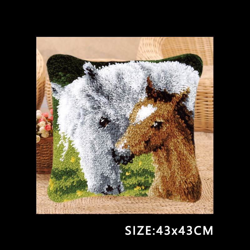 HKM-352147 Handmade Cartoon Wool Embroidered Pillow Cover DIY Material Kit