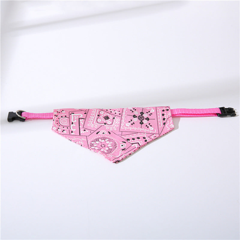 HKM-352211 Adjustable Triangle Print Collar for Pets - Stylish and Durable Polyester Design