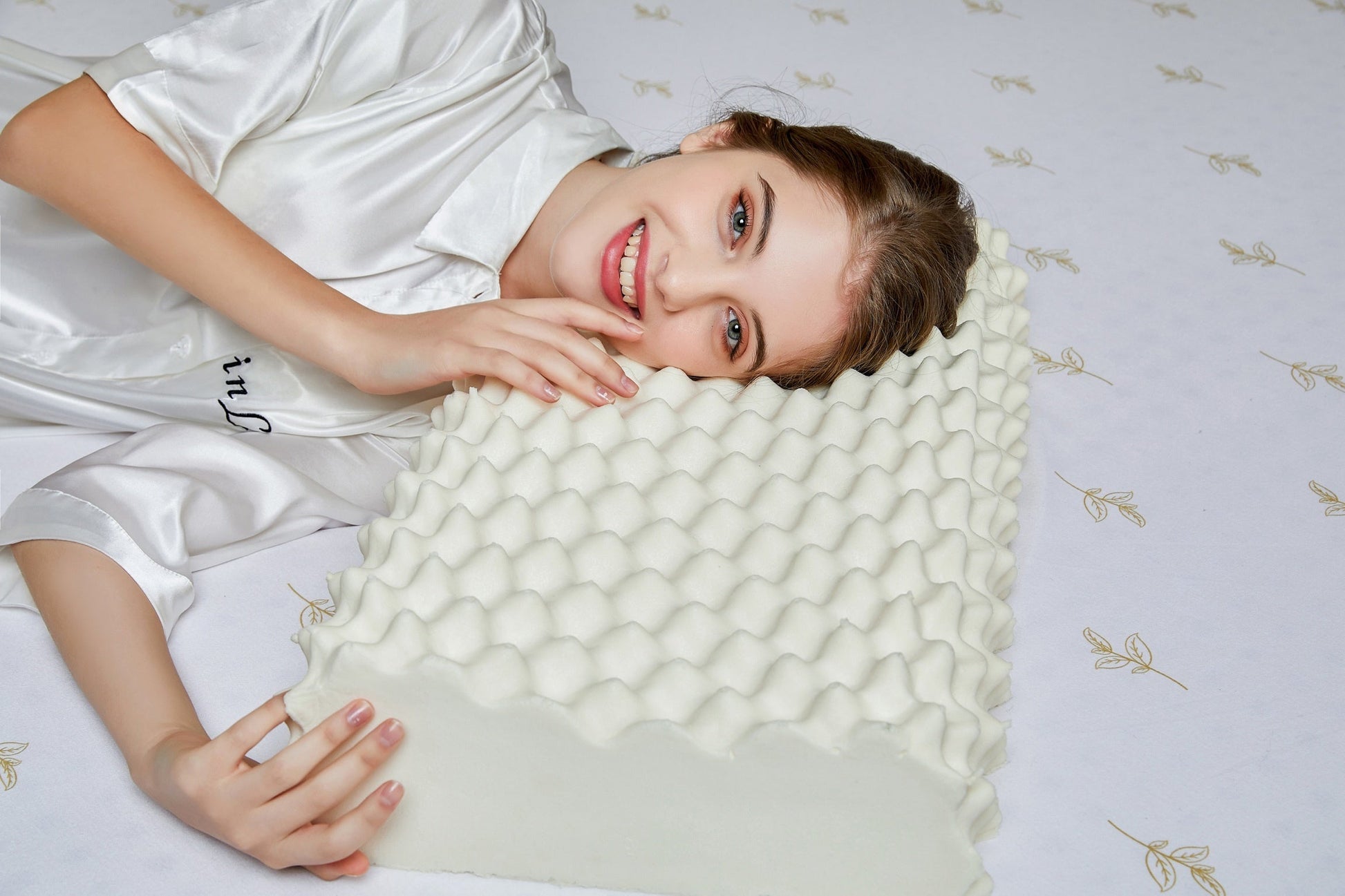 HKM-353619 Natural Latex Pillow - Premium Quality for Ultimate Comfort