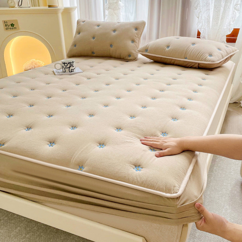 HKM-353811 Cotton Fitted Mattress Cover with Geometric Pattern in Various Sizes