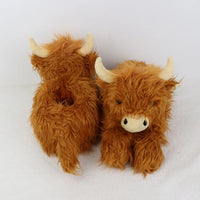 HKM-358931 Highland Cow Plush Slippers for Kids and Adults - Soft and Cute Winter House Shoes