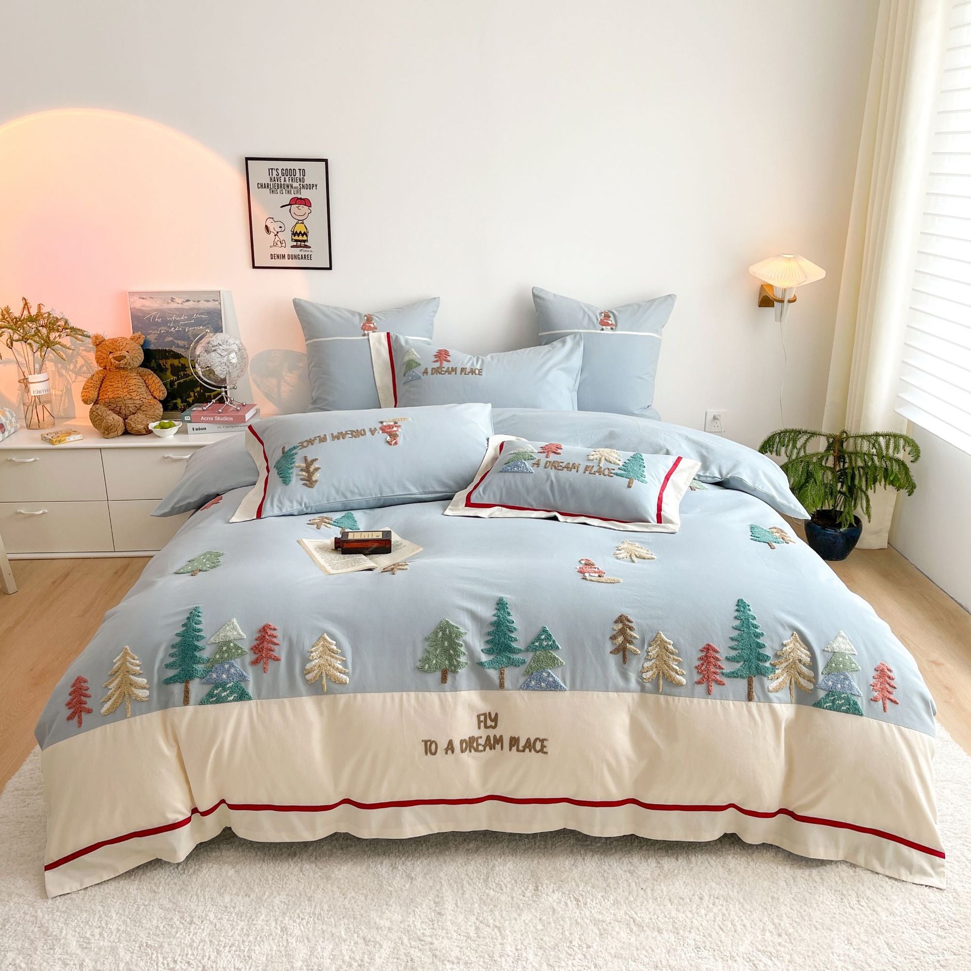 HKM-361235 Cotton Bedding Set with Geometric and Floral Patterns - Four-Piece Embroidered Collection