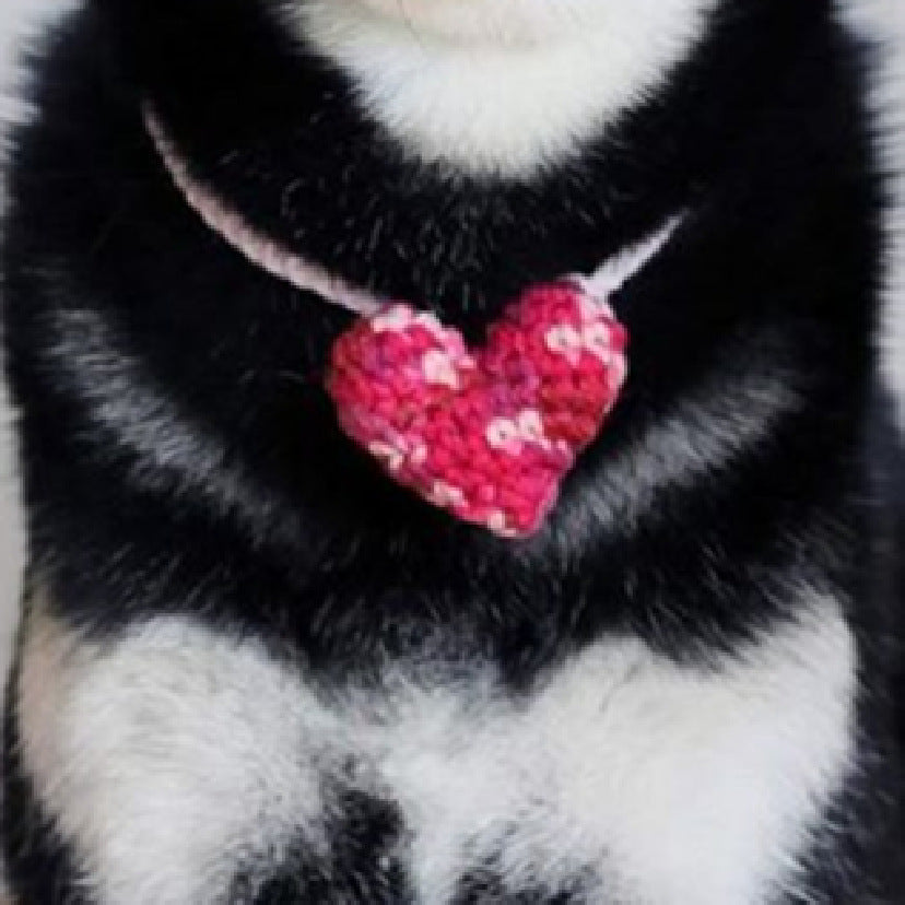 HKM-362067 Hand-Knitted Mini Beret and Collar Set for Dogs in Mixed Colors