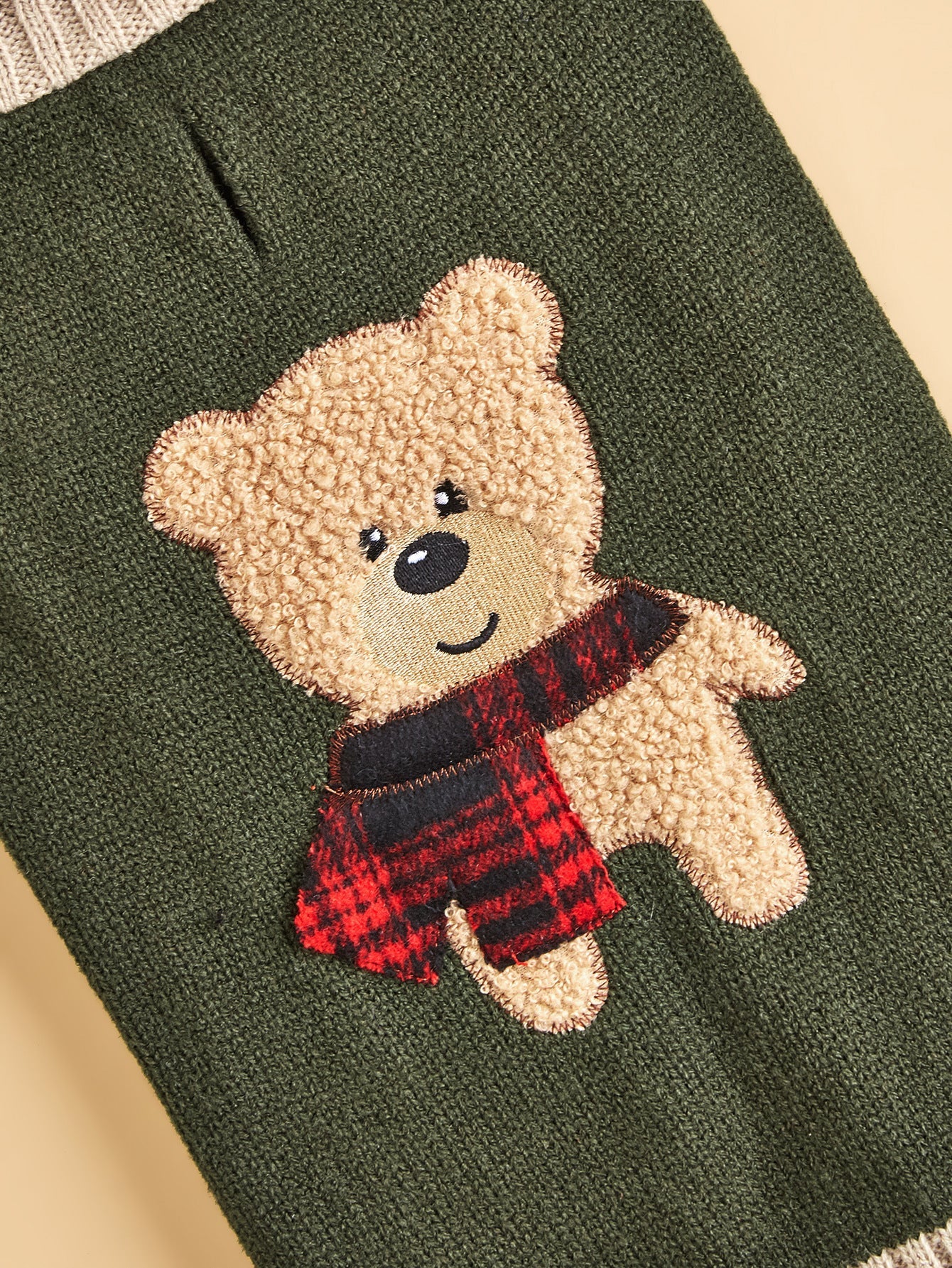 HKM-364115 Simple Army Green Dog Sweater for Autumn and Winter in Various Sizes