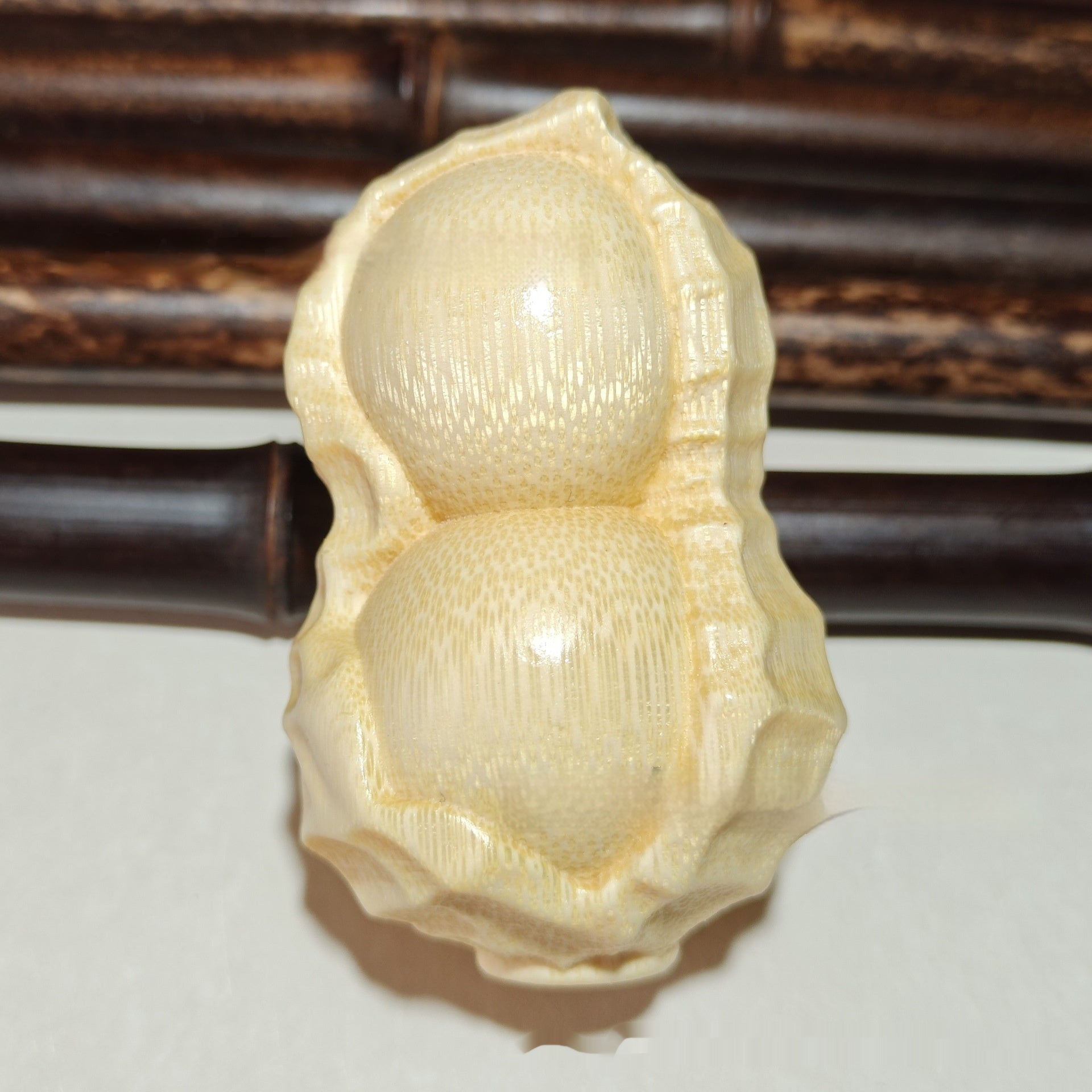 HKM-371539 Natural Bamboo Carving Peanut Ornament for Home Decor and Gifts