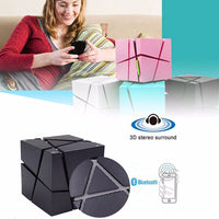 HKM-373459 Rubik's Cube Bluetooth Speaker with Colorful LED Lights for Mobile Devices