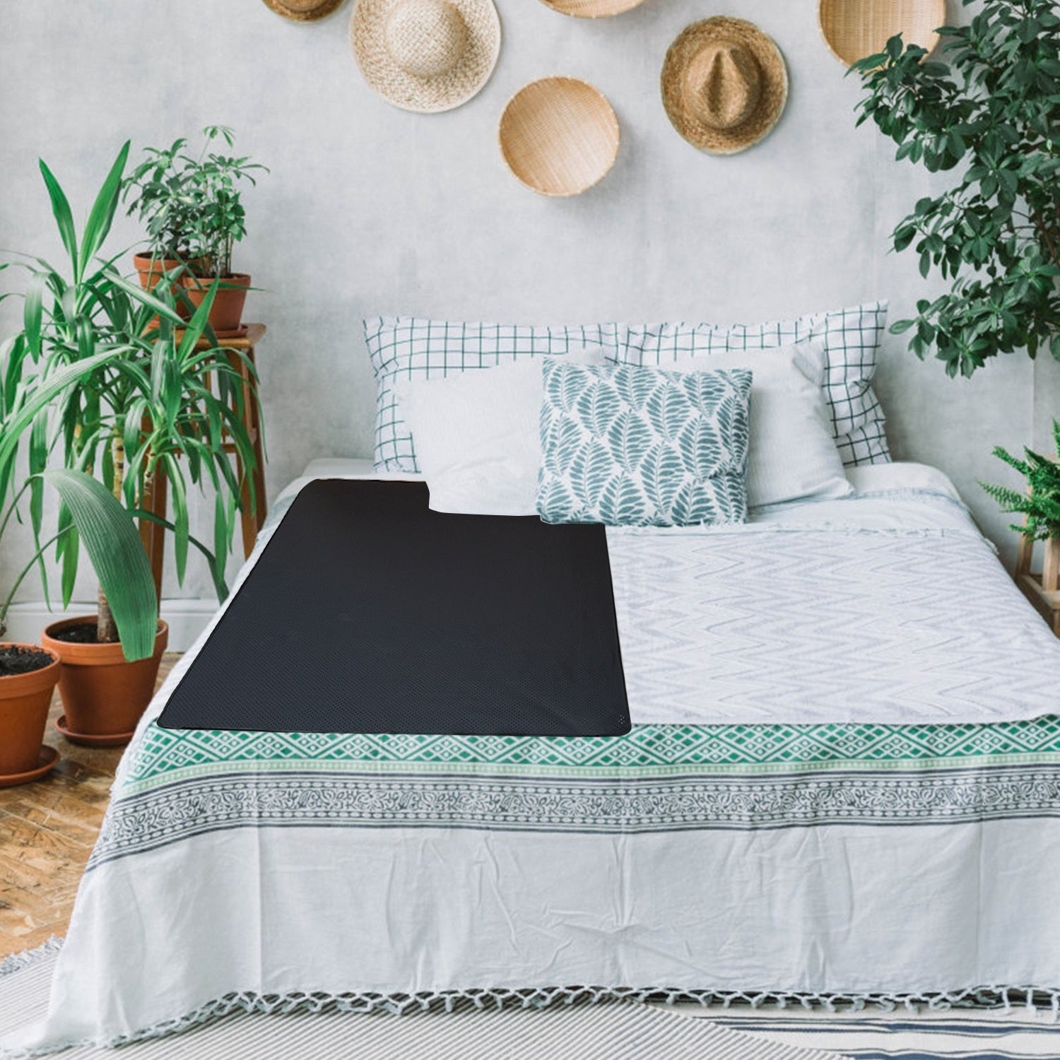 HKM-377043 PU Leather Grounding Gas Bed Sheet - Comfortable Standard Size Options Available