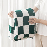 HKM-380499 Geometric Pattern Thin Air Conditioning Blanket for All Seasons - 127 x 152 CM