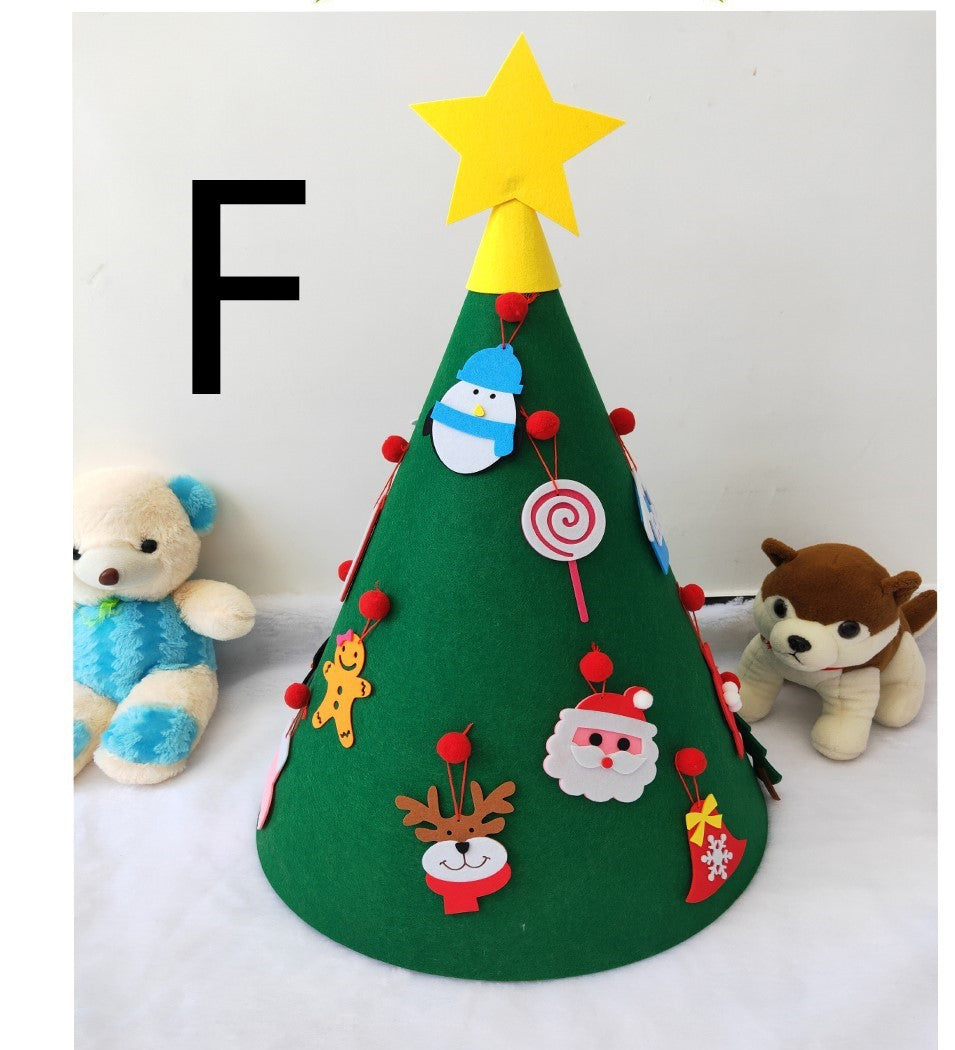 HKM-381267 DIY Felt Christmas Tree Kit with 32 Decorations for Kids' Creative Play