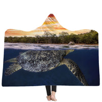 HKM-383379 Ocean Turtle Series Hooded Blanket Cape - Winter Warmth in Soft Polyester and Plush, 150x200 cm