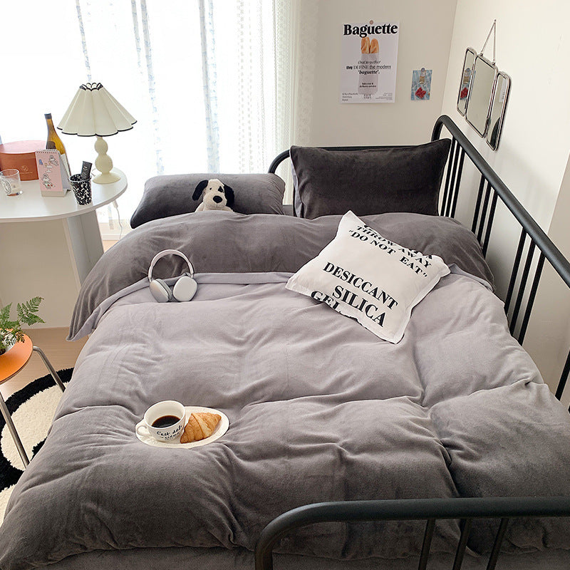 HKM-386579 Cream Girl Geometric Pattern Four-Piece Milk Fiber Bedding Set with Duvet Cover and Pillowcases
