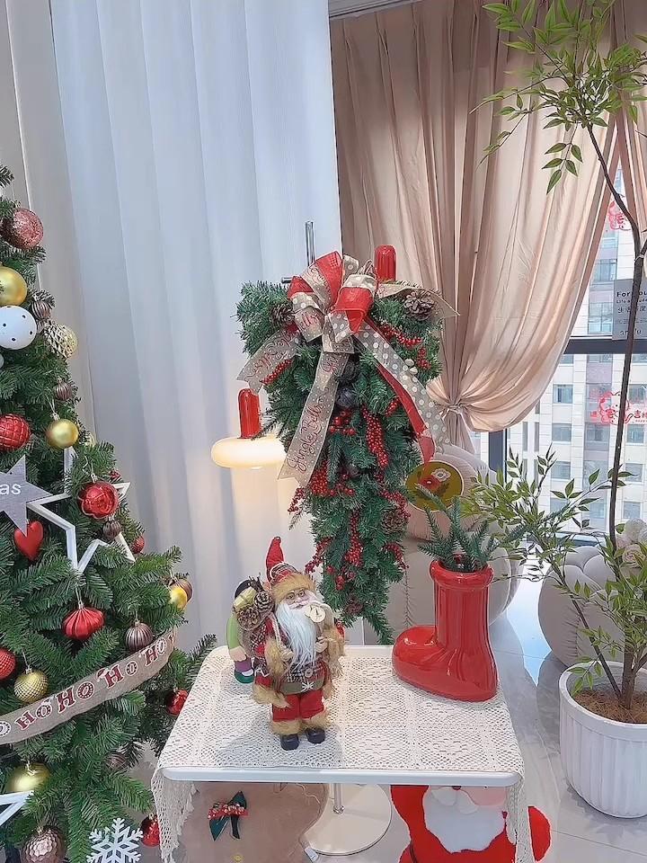 HKM-387027 Festive 1-Piece Christmas Door Hanging Decor for Holidays & Parties