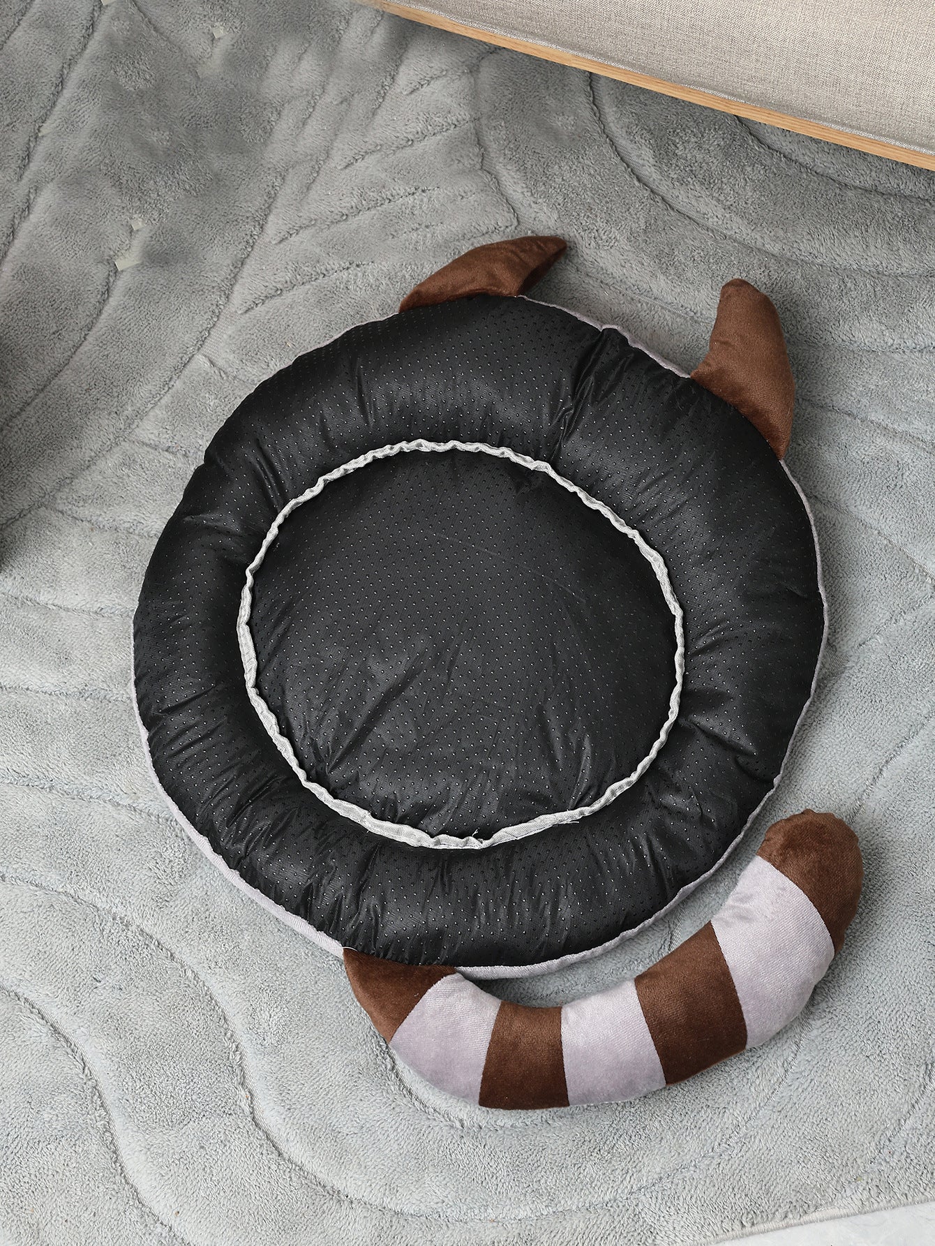 HKM-392147 Soft and Cozy Winter Pet Bed for Cats - Warm Cloth Kennel