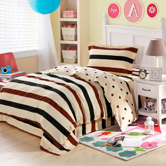 HKM-393939 Floral and Leaf Pattern Cotton Bedding Set - 3 Pieces, Includes Quilt Cover and Bed Sheet