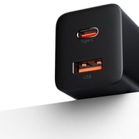 HKM-397523 30W Super Silicon Travel Charger - USB Input 220V, Output 12V, Black/White