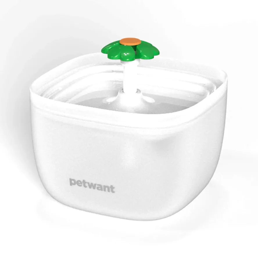 KTX-398227 Pet Water Fountain with 2L BPA-Free Capacity and 360° Water Outlet, Automated Filter System and Ultra-Quiet Pump