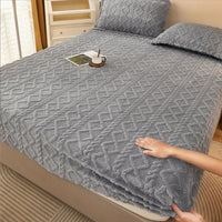 HKM-398419 Taffon Quilted Fitted Sheet in Various Sizes - Polyester-Cotton Blend with Tie Dye Design