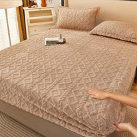 HKM-398419 Taffon Quilted Fitted Sheet in Various Sizes - Polyester-Cotton Blend with Tie Dye Design