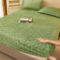 HKM-398419 Taffon Quilted Fitted Sheet in Various Sizes - Polyester-Cotton Blend with Tie Dye Design