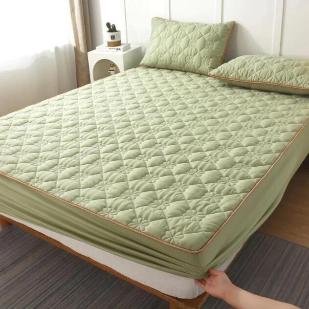 HKM-404179 Non-Slip Polyester Cotton Mattress Protector for Added Safety and Comfort