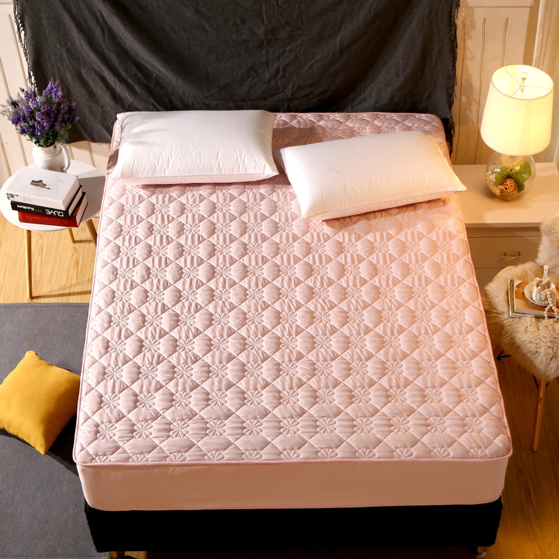 HKM-404179 Non-Slip Polyester Cotton Mattress Protector for Added Safety and Comfort