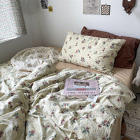 HKM-415891 Retro Floral Cotton Bedding Set - Available in Multiple Sizes and Styles