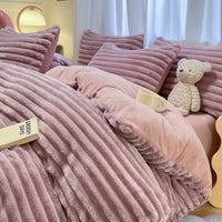 HKM-420179 Dehaired Angora Milk Fiber Thickened 4-Piece Bedding Set with Duvet Cover and Sheets