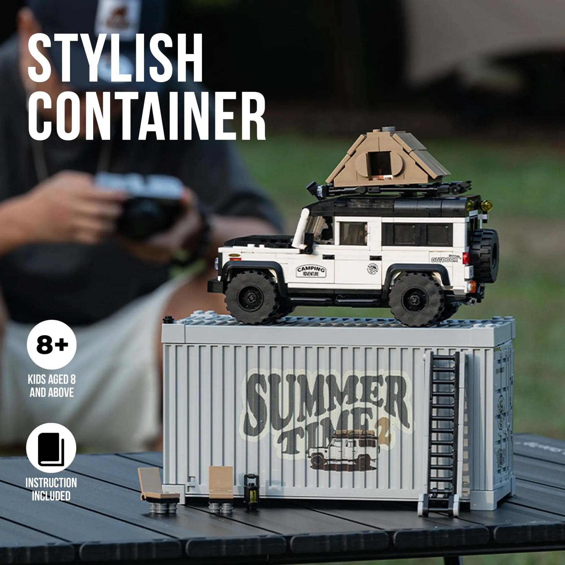 Off-Road Camping SUV Building Block Set with 676 Pieces for Model Car Enthusiasts