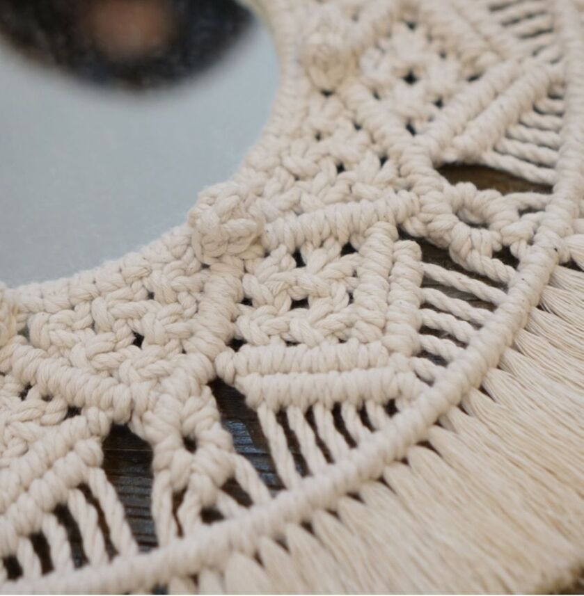 KTX-420883 European Style Circular Makeup Mirror Tapestry for Home Decoration - 35cm Diameter