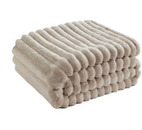 HKM-421331 Plush Soft Large Bedding Blanket in Modern Simple Style