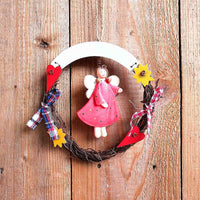 HKM-423443 Creative Wooden Welcome Board with Decorative Garland for Home Entryway