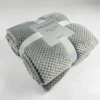 HKM-430227 Solid Color Coral Velvet Towel - 100% Polyester, Soft, Durable and Lightweight