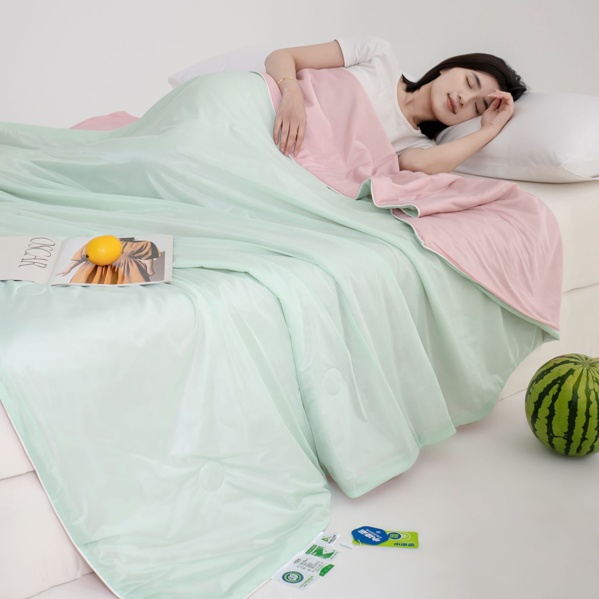 HKM-431699 Summer Lightweight Machine Washable Quilt with Cool Fiber and Airable Cover